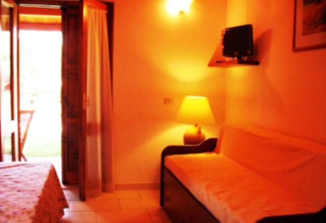 Villaggio Del Sole Giove Luaran gambar