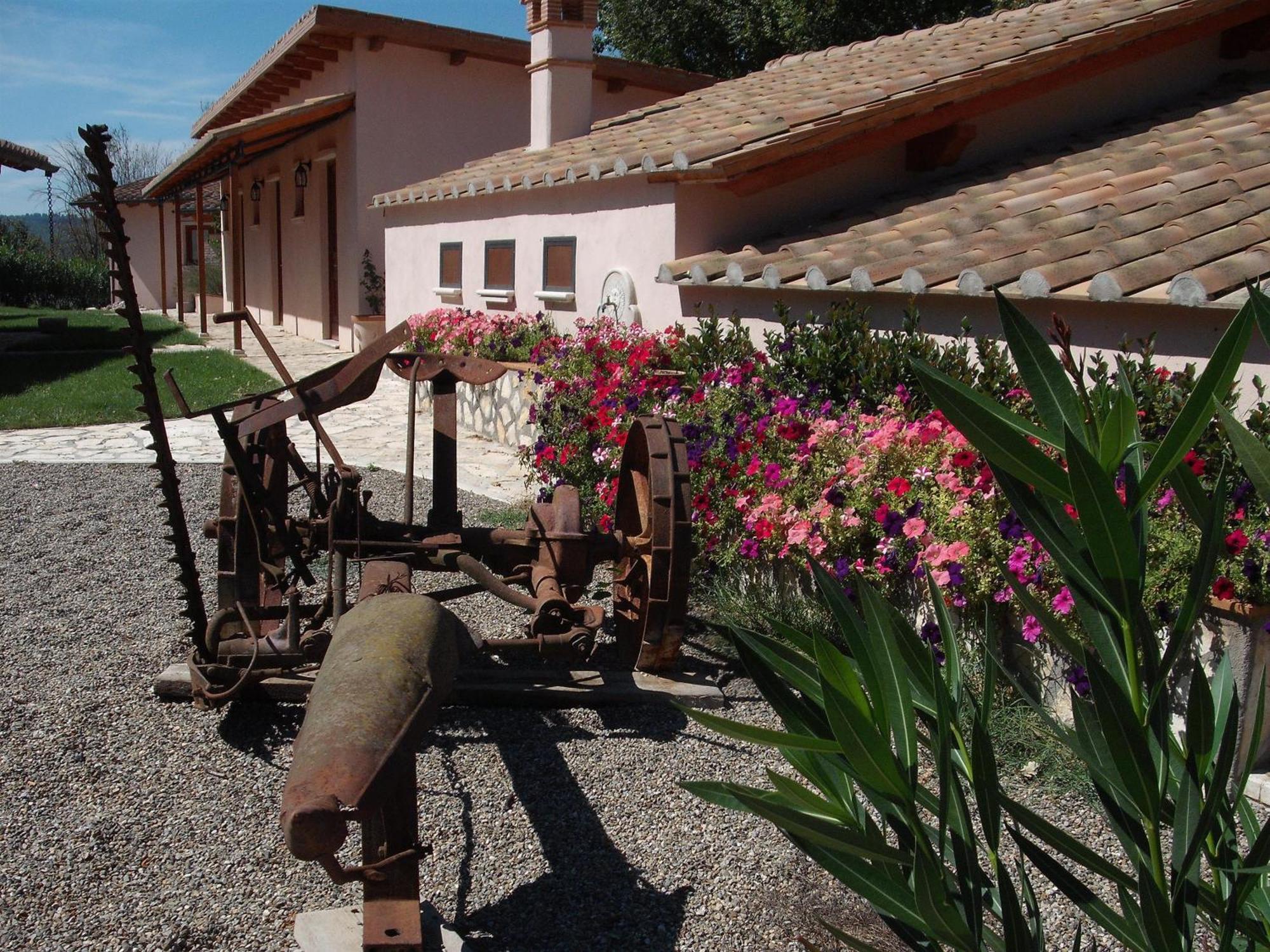 Villaggio Del Sole Giove Luaran gambar
